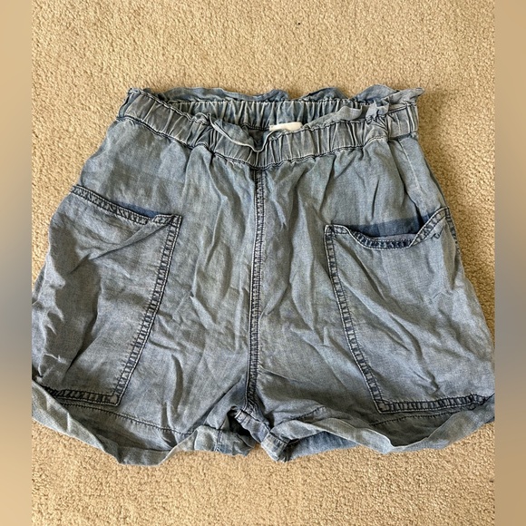 Wilfred Free Flowy Denim Shorts - Picture 2 of 4